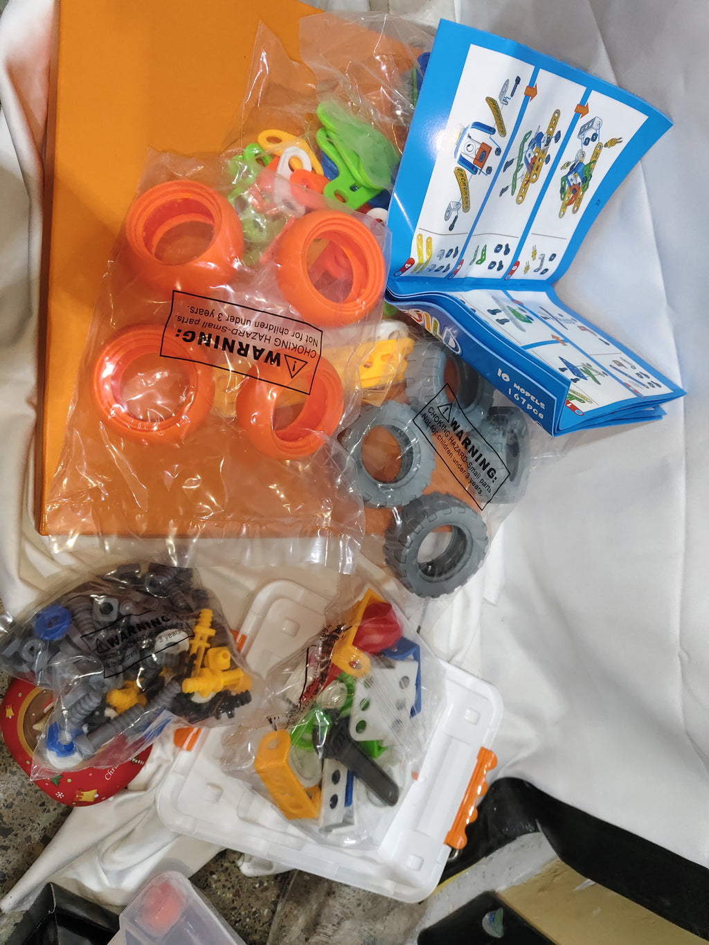 DIY Disassembly Soft Silicone Building Blocks Engineering Vehicle Robot Assembly Model Screw Tool Kit