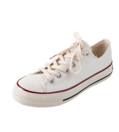 Canvas pumps