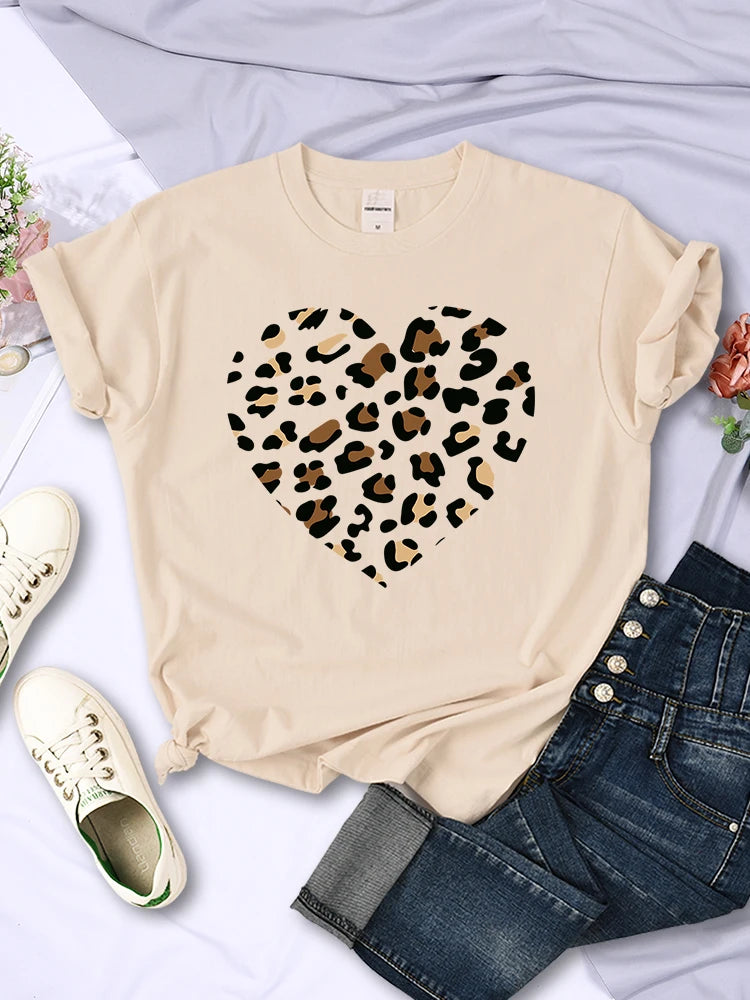 Simple Broken Leopard Heart tee