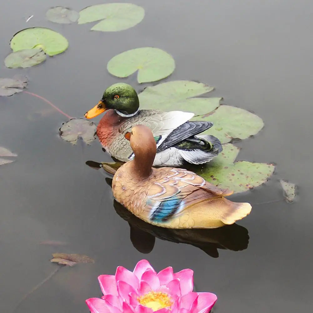 Floating Duck Sculpture Resin Duck Statue Garden Pond Landscape Decoration Floating Duck Outdoor Ornament Gift for Nature Lovers