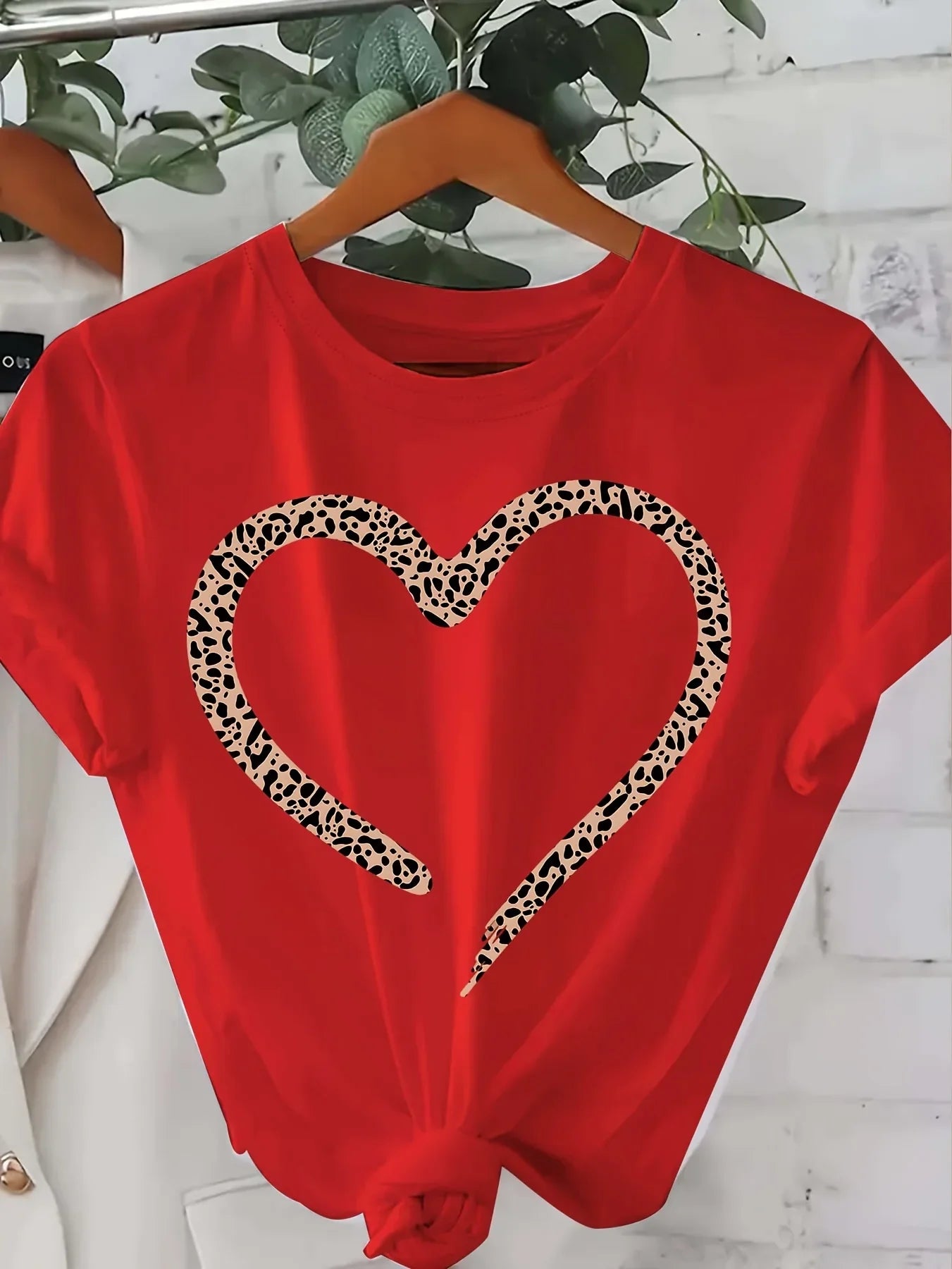 Leopard Heart Print Women's Short SleeveT-Shirt