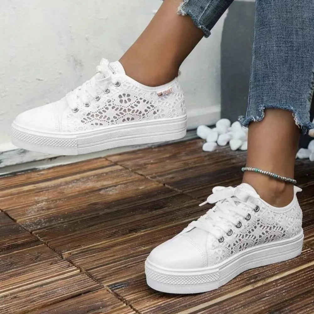 Summer flat pumps