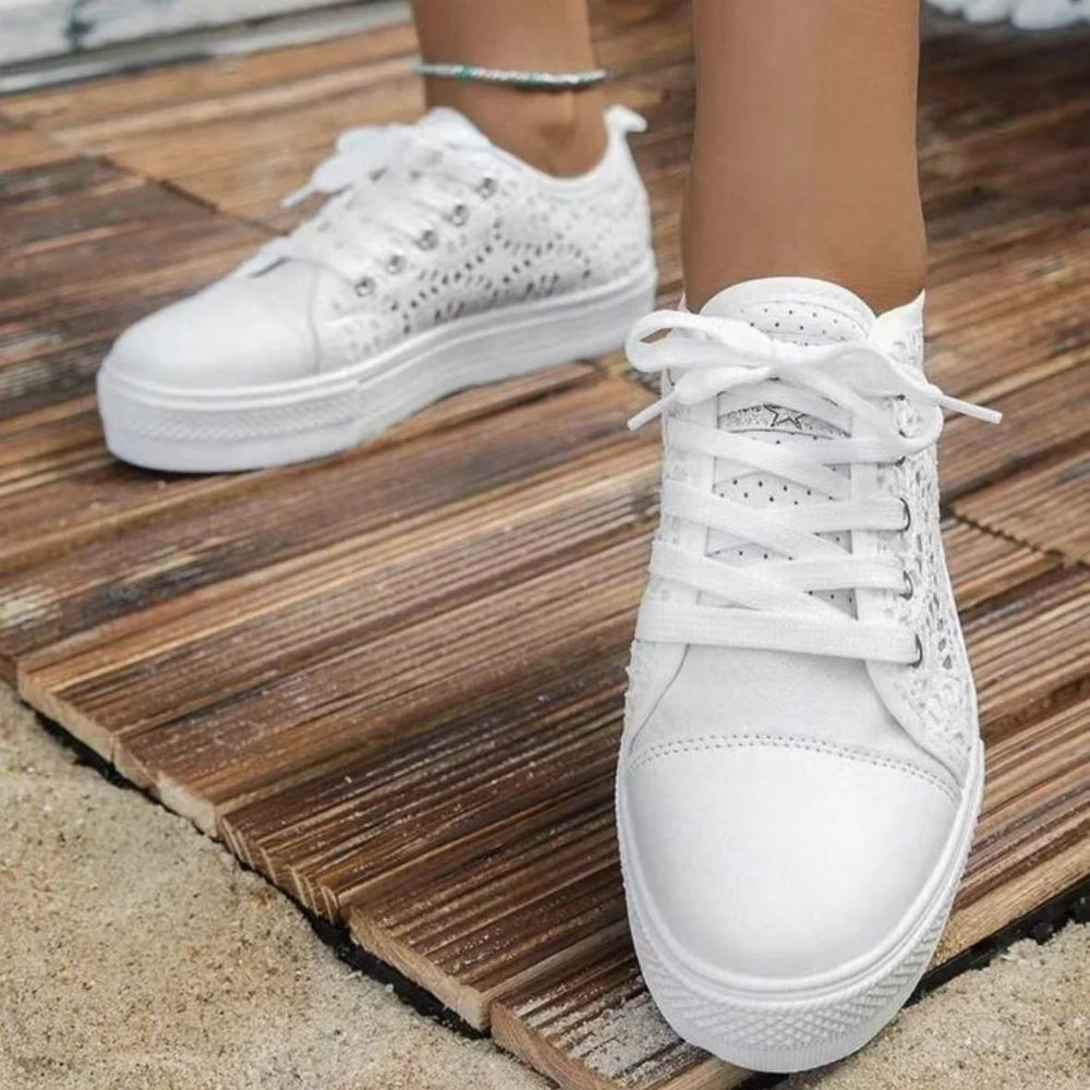 Summer flat pumps