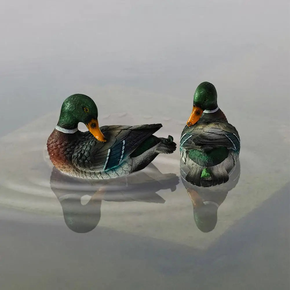 Floating Duck Sculpture Resin Duck Statue Garden Pond Landscape Decoration Floating Duck Outdoor Ornament Gift for Nature Lovers