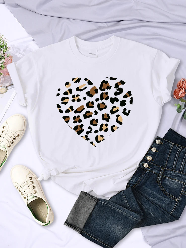 Simple Broken Leopard Heart tee