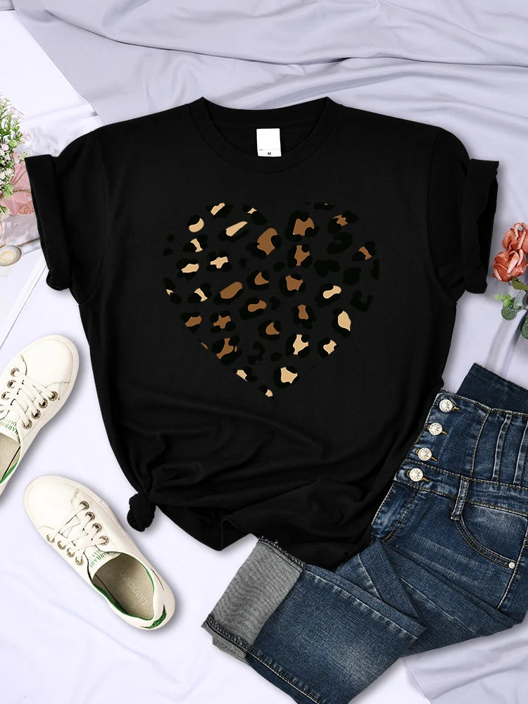 Simple Broken Leopard Heart tee