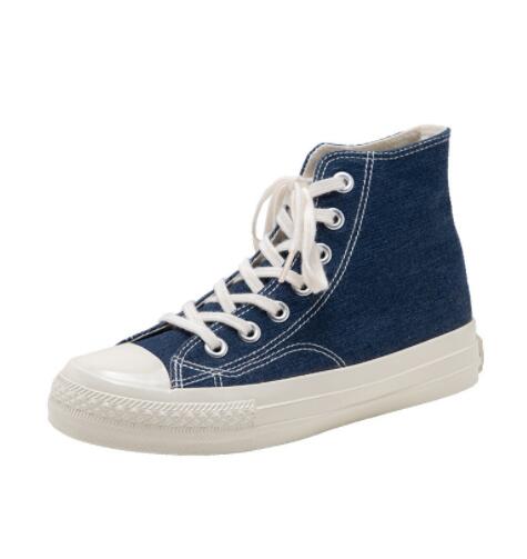 Canvas pumps